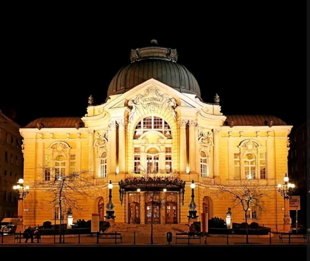 Riverside Mansion Budapest Eksteriør billede